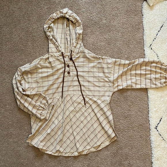 Plaid Lightweight Pullover Jacket - Picture 5 of 5